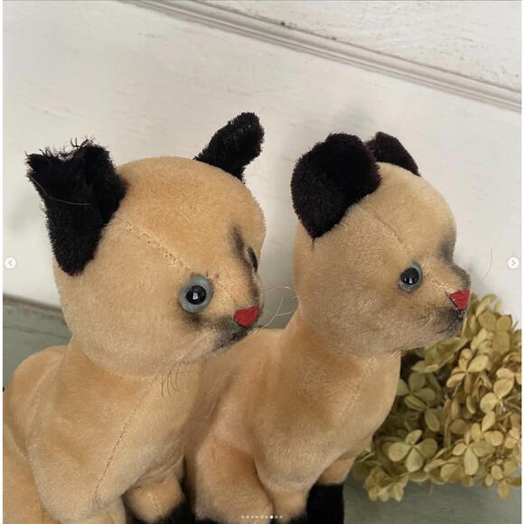 Vintage Dakin Siamese Cat Mohair Plush Blue Eyes Fishing Wire Whiskers PAIR - Picture 7 of 8